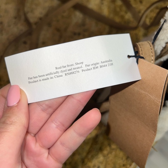 Telfar x ugg reverse shearling mini bag - Picture 3 of 6